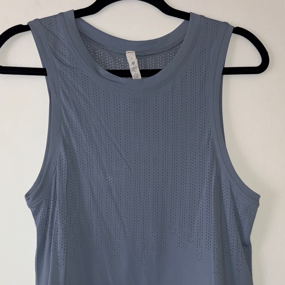 lululemon athletica Steel Blue Tank Top - Picture 3 of 8